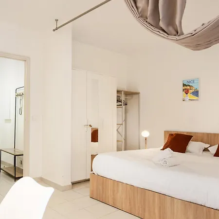 Queen's Garden Centre, Terrasse, Rénové, Calme Apartman Menton